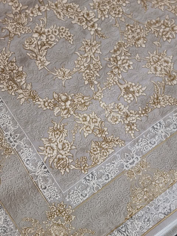 فرش ۷۰۰ شانه هایباک طلا کوب ساقی سیلور - گالری فرش ترنج اصفهان