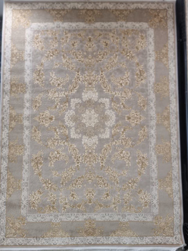 فرش ۷۰۰ شانه هایباک طلا کوب ساقی سیلور - گالری فرش ترنج اصفهان