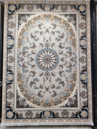 فرش ۷۰۰ شانه میراث نقره ای - گالری فرش ترنج اصفهان